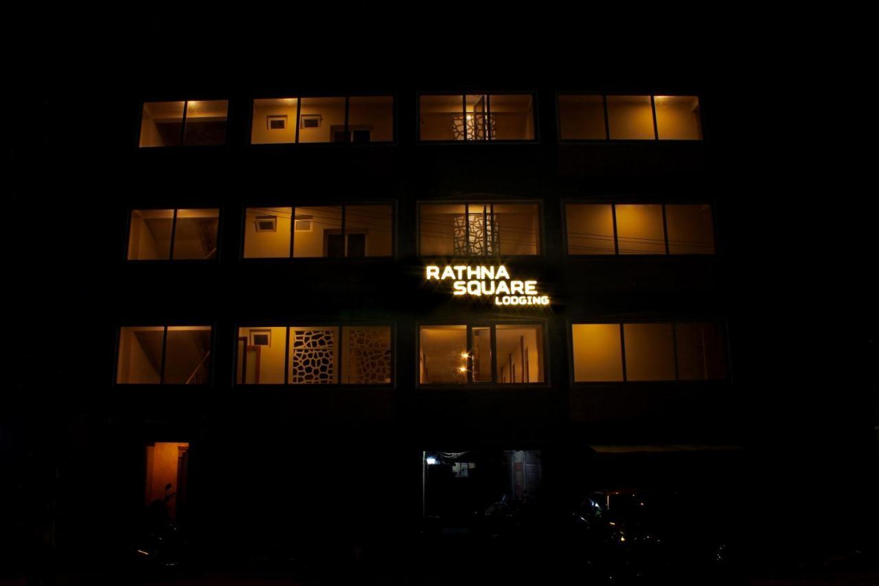 Rathna Square Villa Pollāchi Buitenkant foto